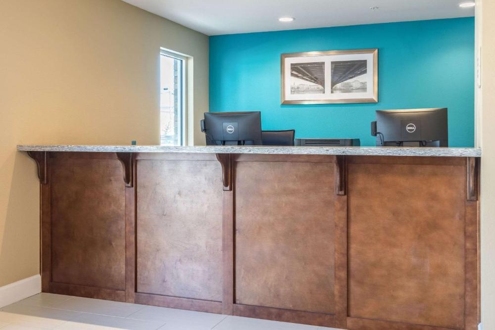 2 Queen Beds, Smoking